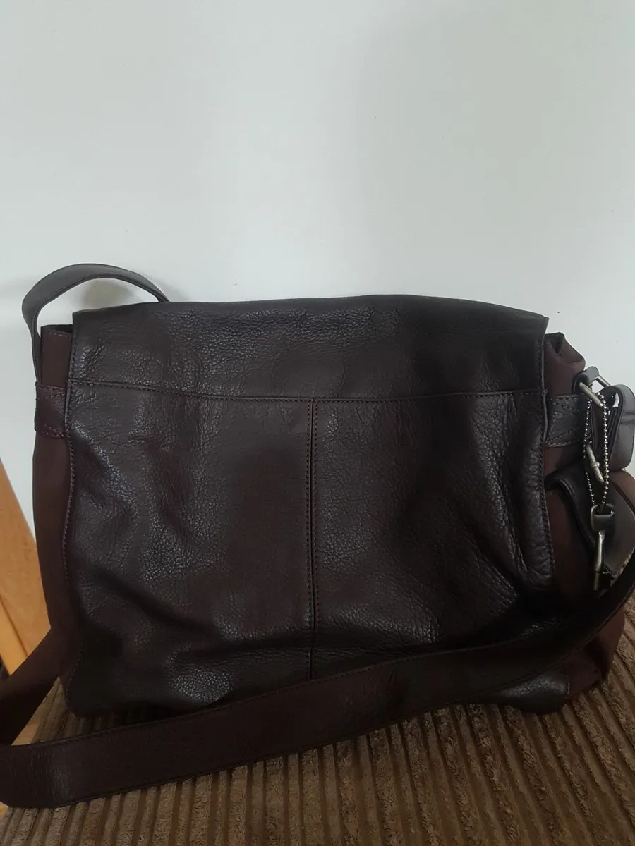 FOSSIL Shoulder bad - Image 1