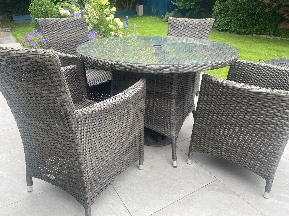 Outdoor furniture set - Image 3