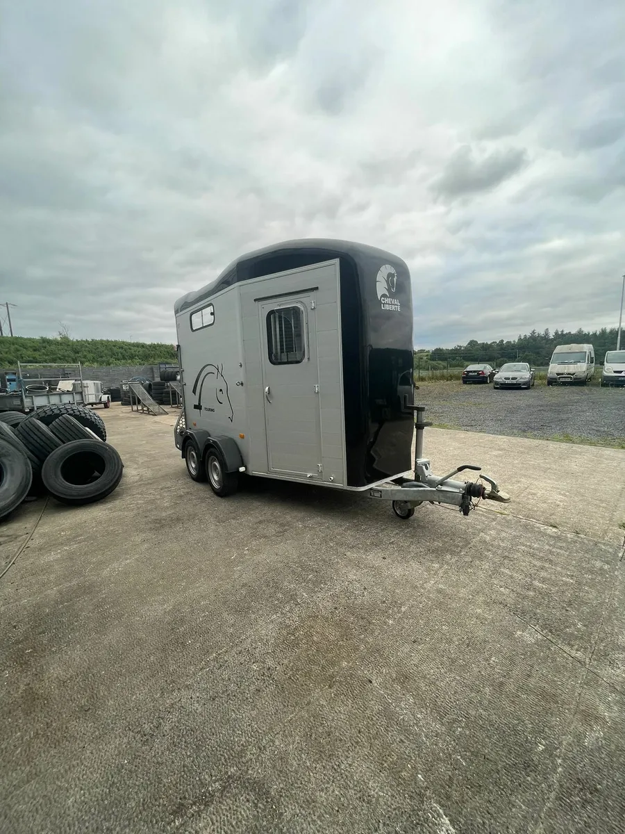 Horsebox - Image 1