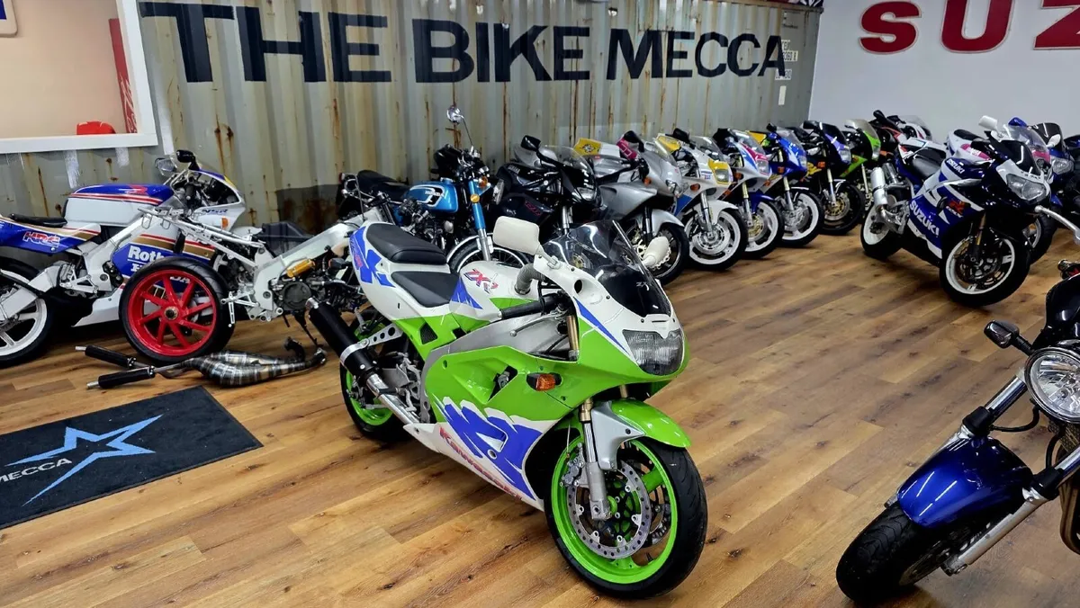 Kawasaki zxr400 - Image 1