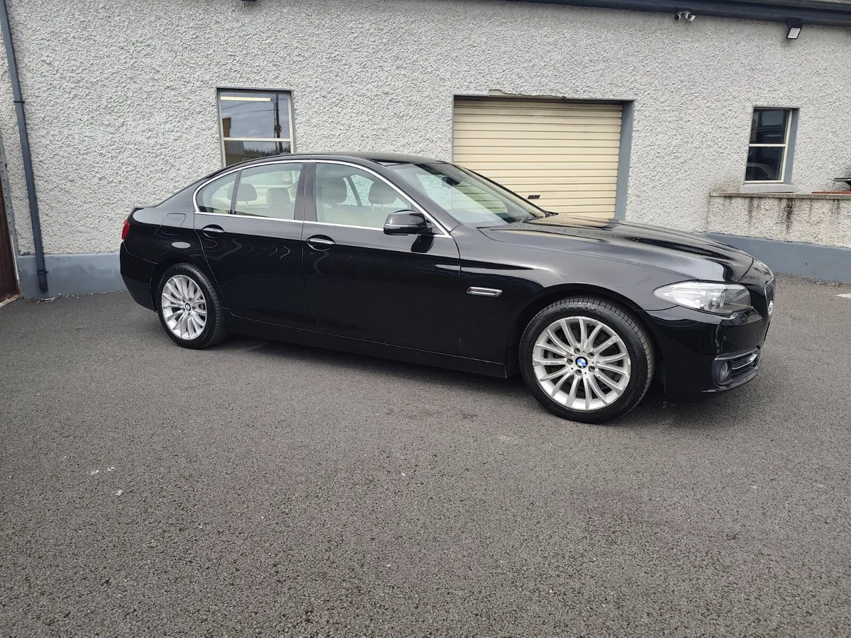 BMW 520D luxury auto low km 2015 - Image 4