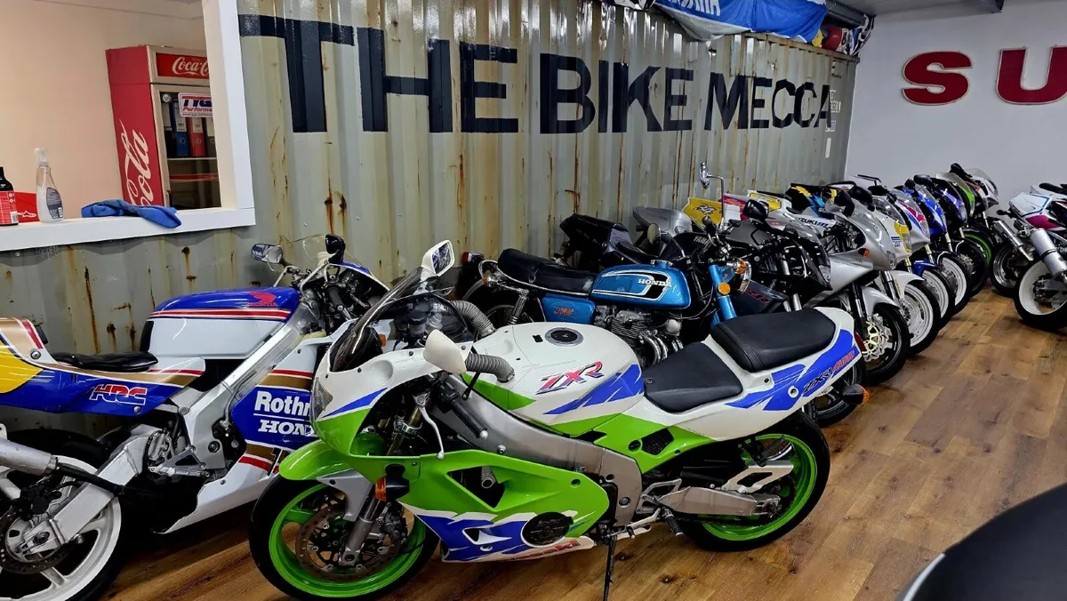 Kawasaki zxr400 - Image 2
