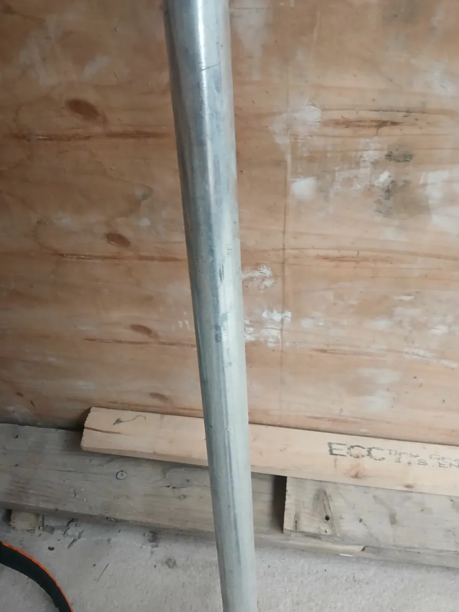 Galvanised pipes - Image 2