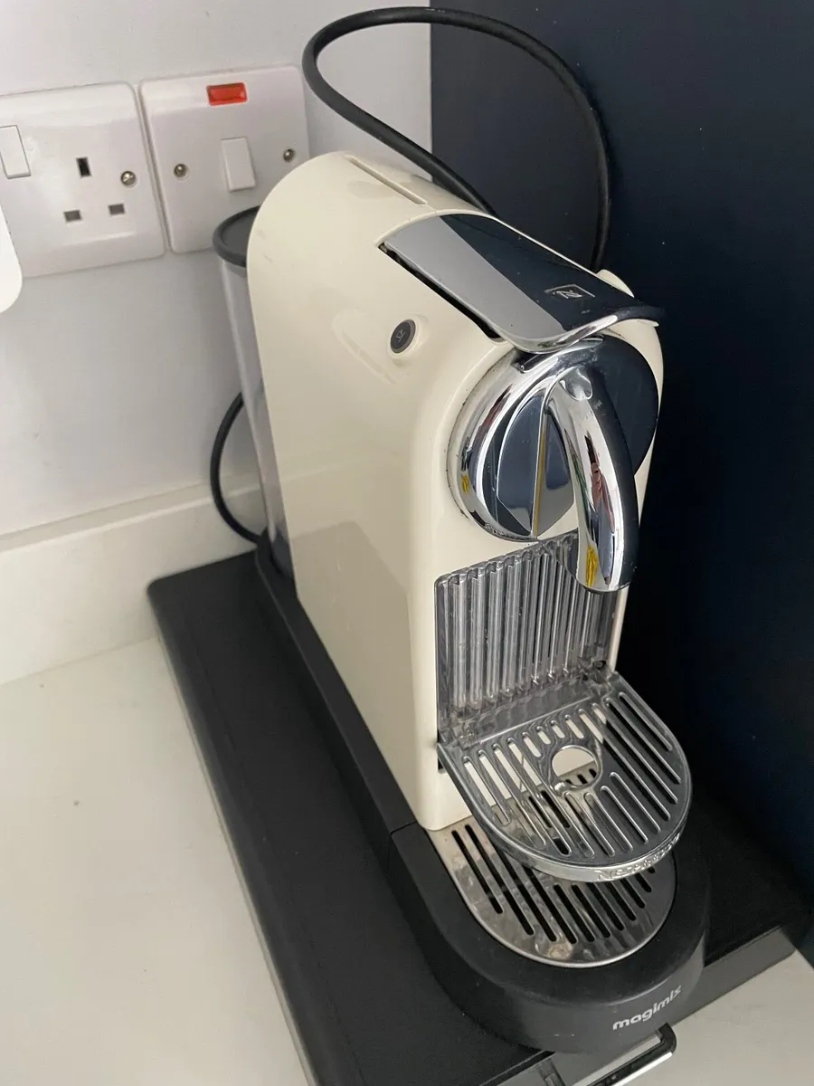 Nespresso machine - Image 1