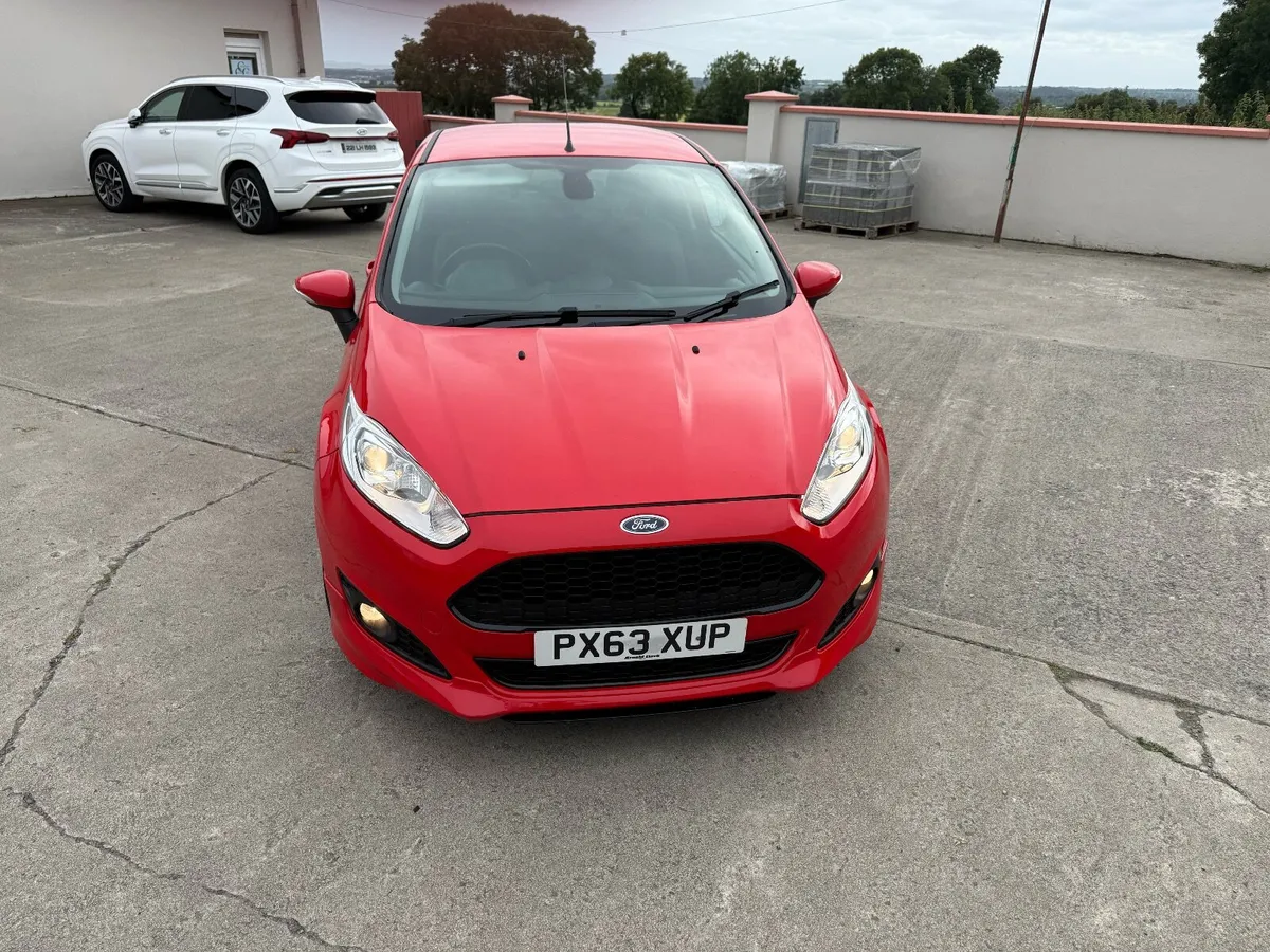 Ford Fiesta 2014 - Image 2