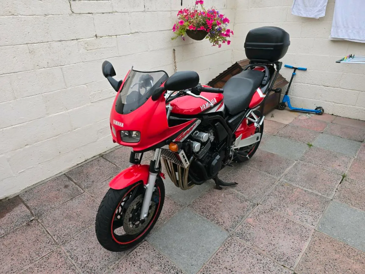 Yamaha Fazer 2004 - Image 2