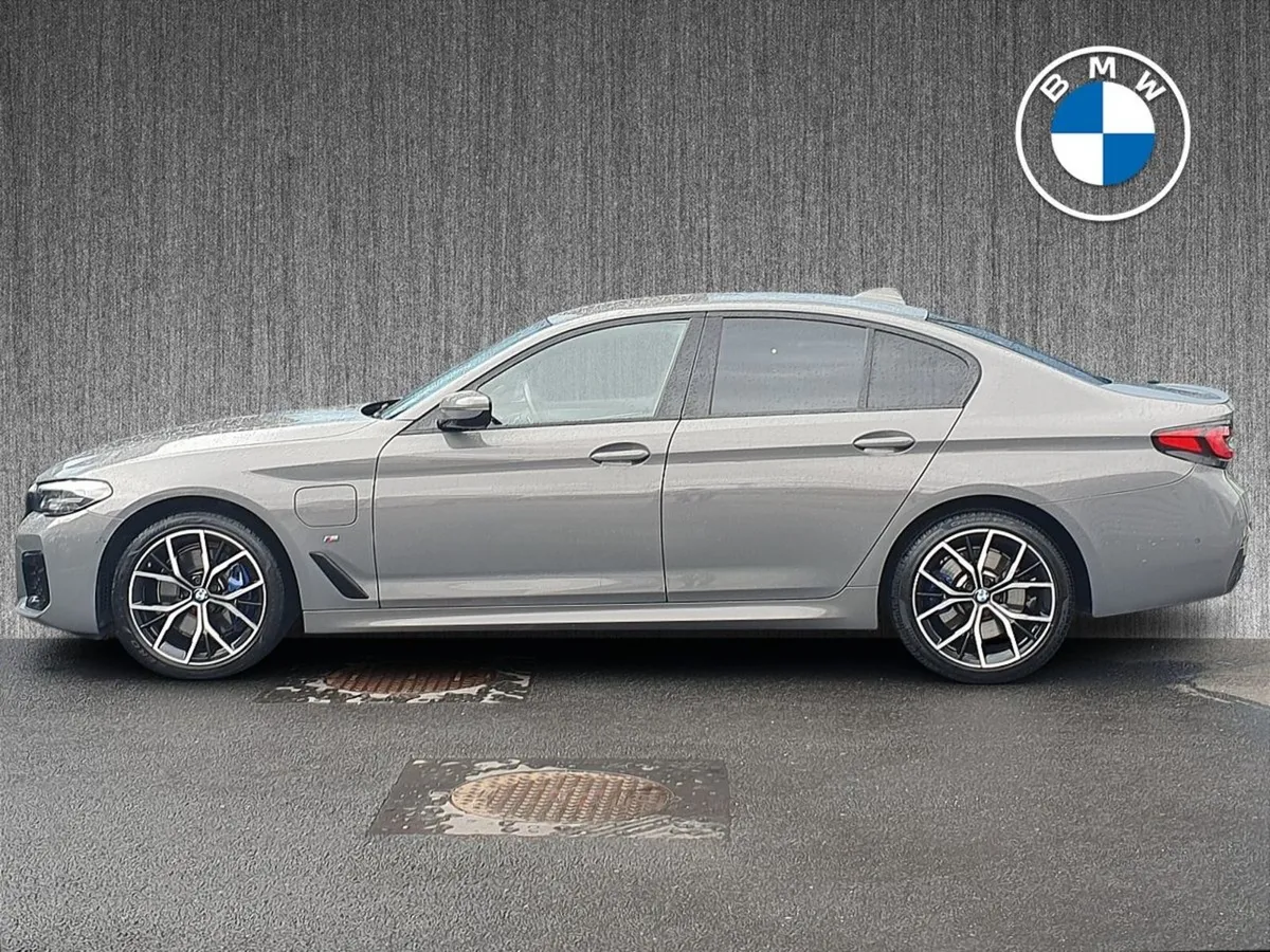BMW 5 Series 530e M Sport Saloon - Image 4