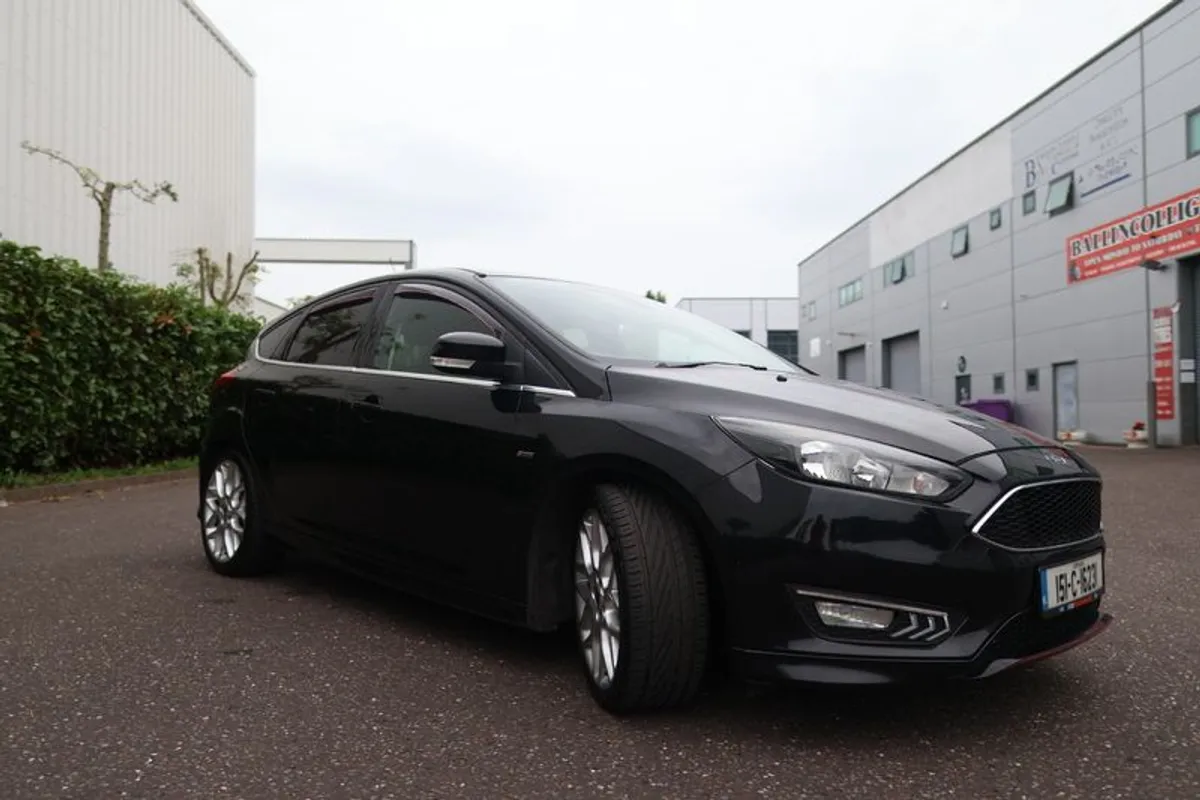 2015 Ford Focus - Image 2