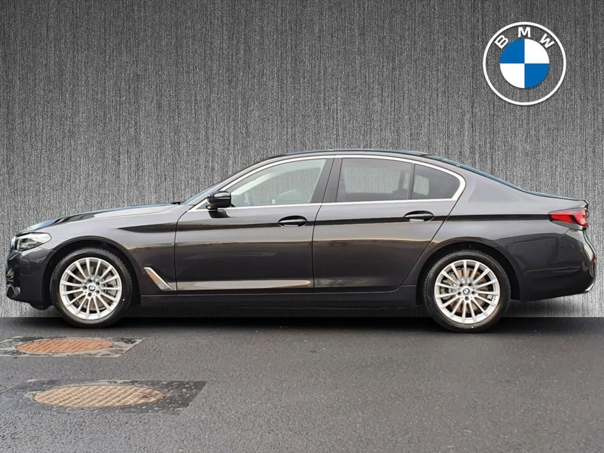BMW 5 Series 520d SE Saloon - Image 4
