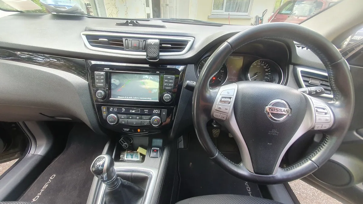 2017 Nissan Qashqai Full new NCT Jan 2027 - Image 2