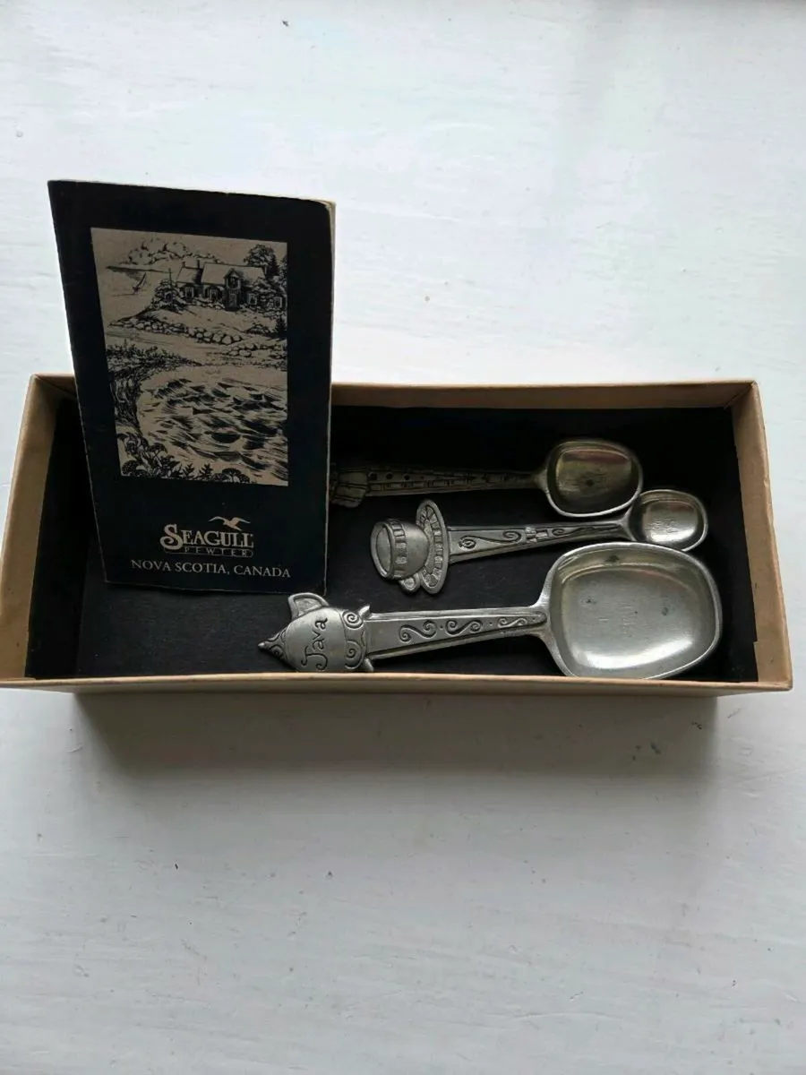 Vintage "Seagull Pewter" measuring spoons - Image 2