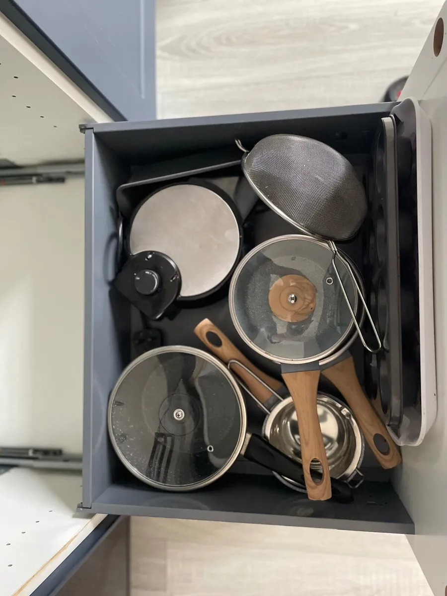 Storage jars - Image 3