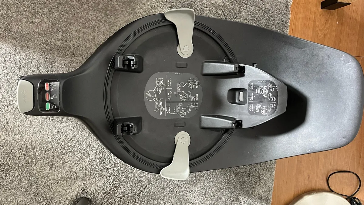 CYBEX CAR SEAT SET - Image 4