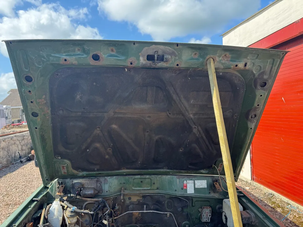 Diahatsu Fourtrak F70 1990 Gen one - Image 4