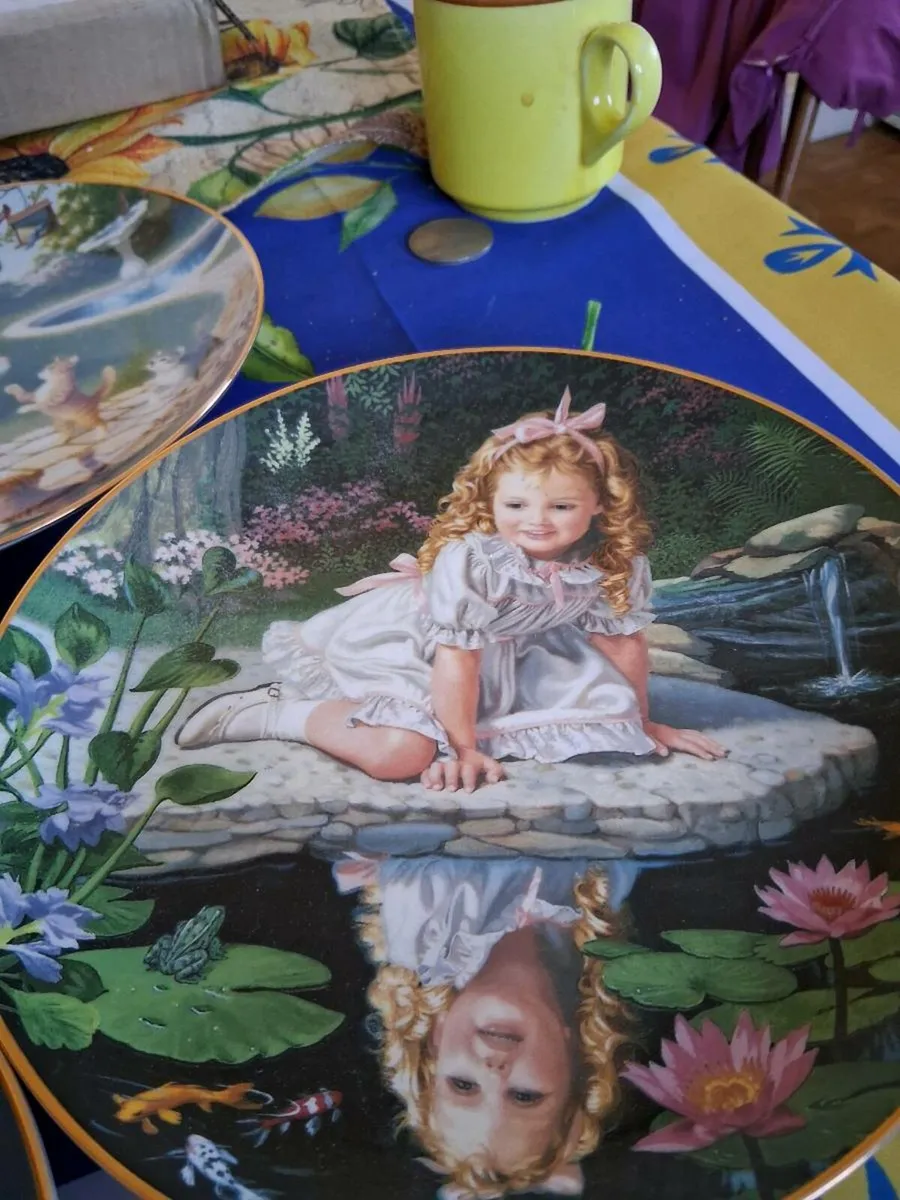 Ornaments, dolls, thimbles, Children plates +more - Image 4