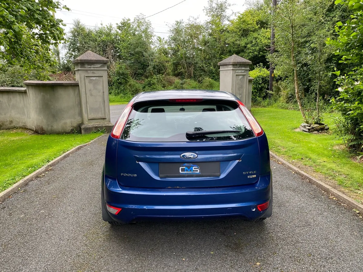 2009 Ford Focus - Image 3