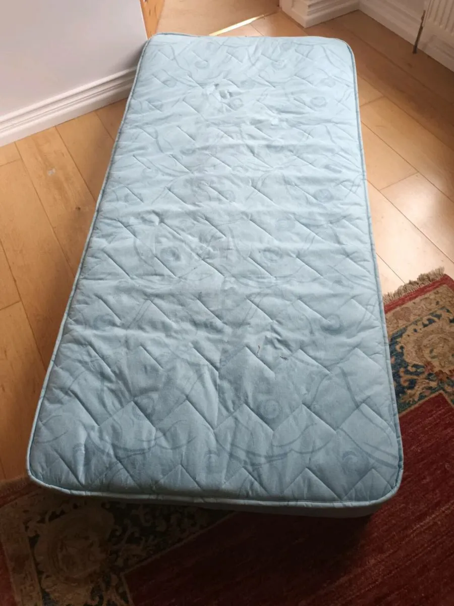 Single bed with or without mattress - Image 2