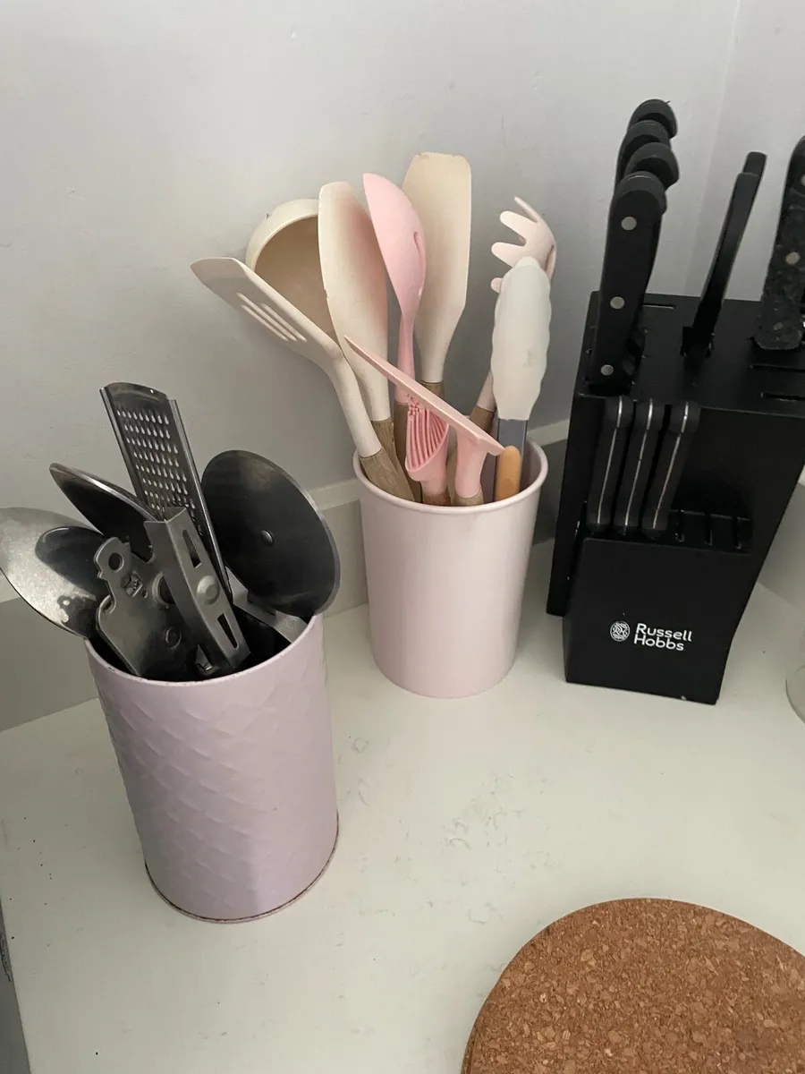 Storage jars - Image 2