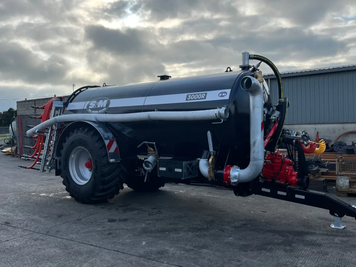 IRISH BUILT  NEW S&M tankhi quality built tank - Image 1