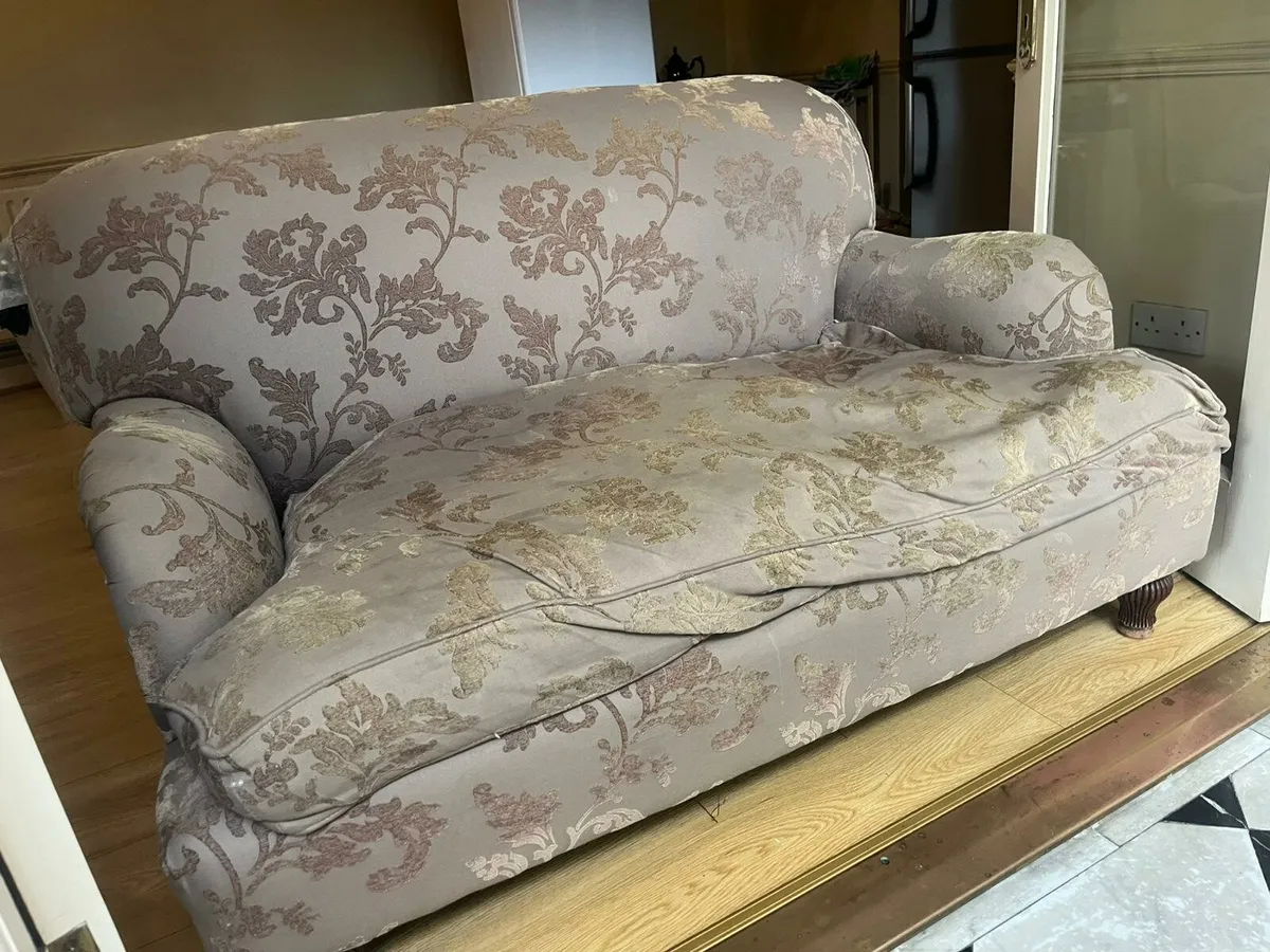 Couch - Image 4
