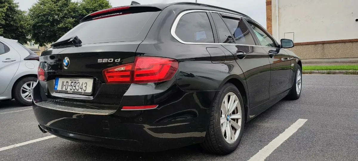 BMW 520 - Image 2