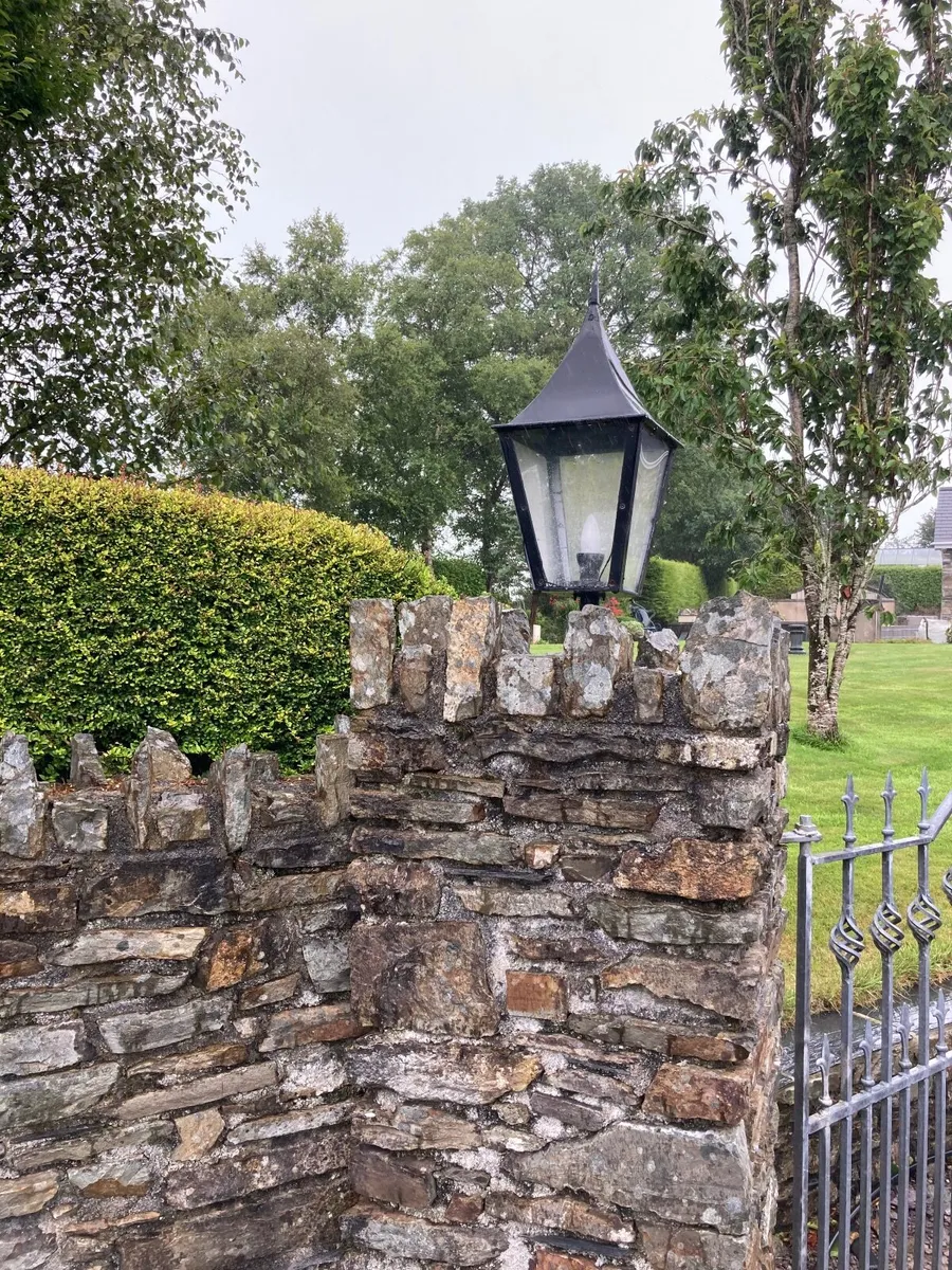 Set of Galvanised Iron Garden lights (8 no.) - Image 1