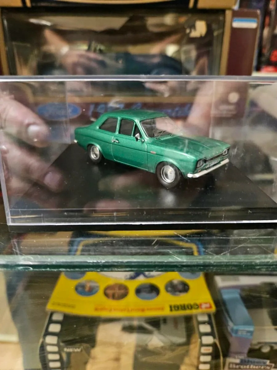 Corgi Trofeu Ford Escort MKI - Image 2