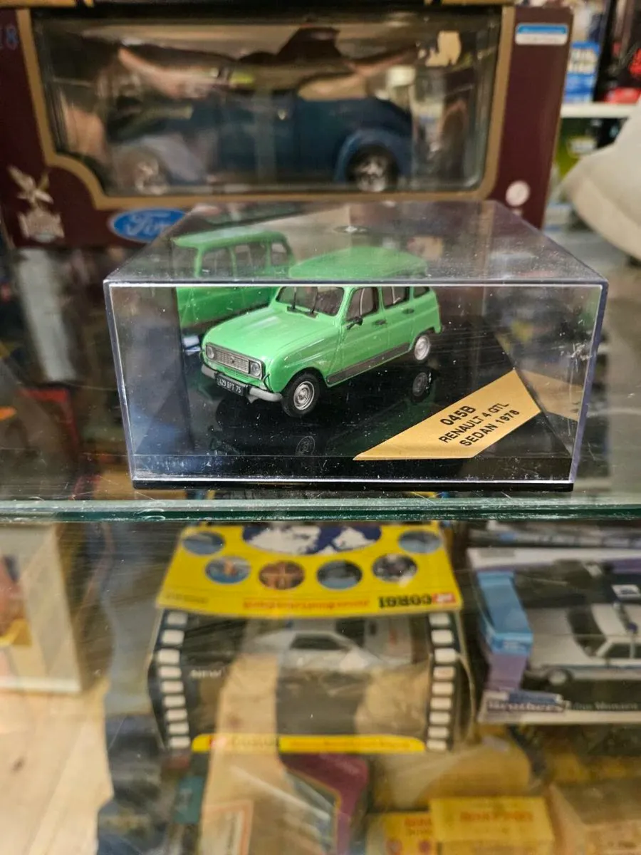 Corgi Vitesse Renault 4 Car - Image 1