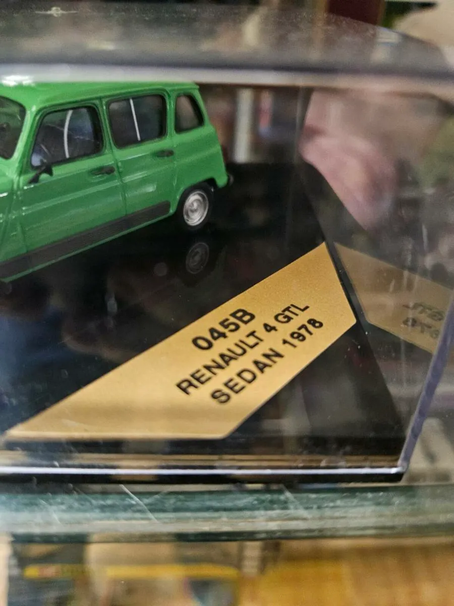 Corgi Vitesse Renault 4 Car - Image 3