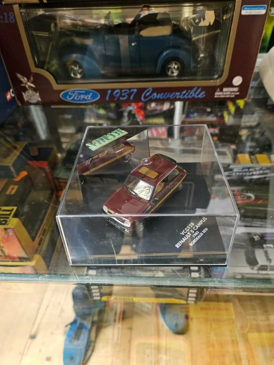 Corgi Vitesse Renault 5 Car - Image 1