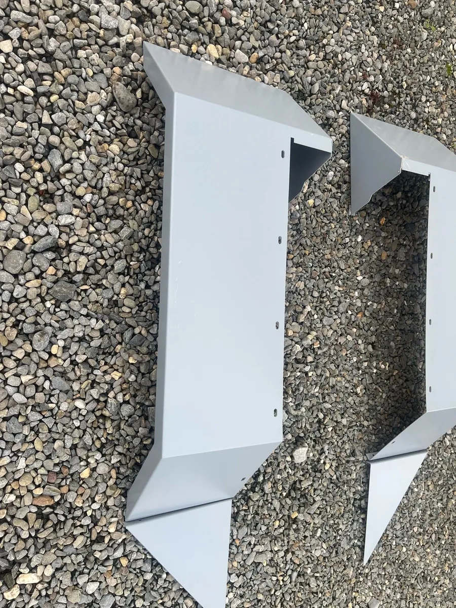 Tractor mudguards - Image 2