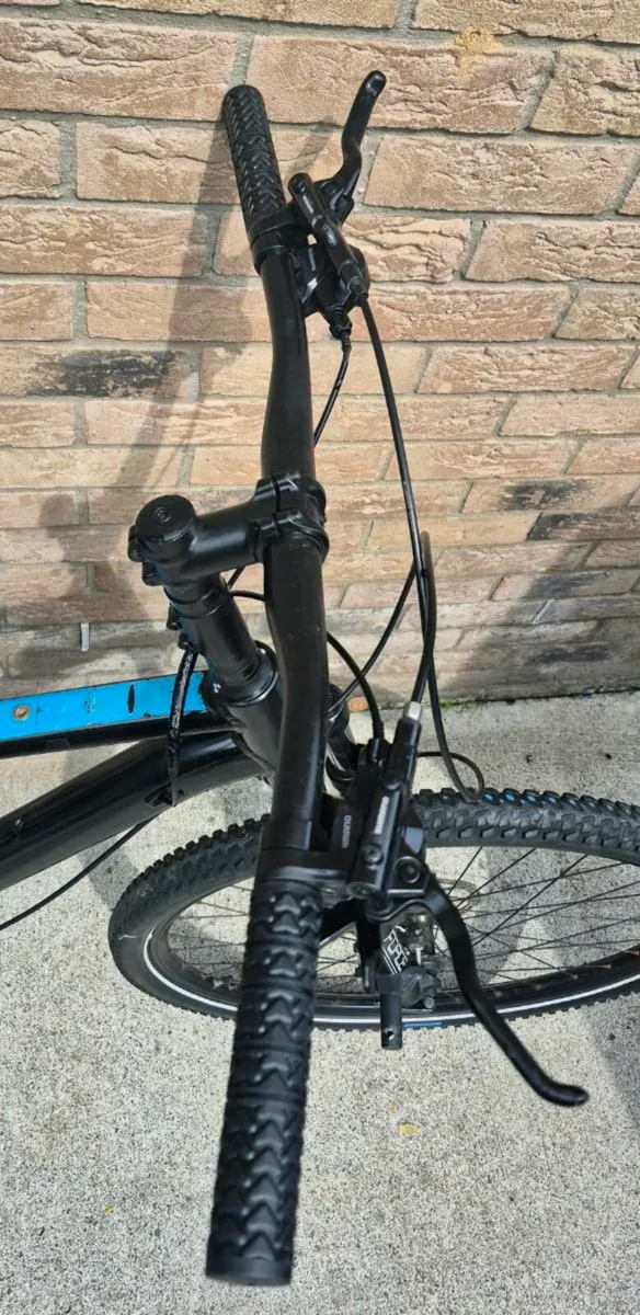 Adults CUBE AIM Race Bike Frame Size 22 L/XL Gears - Image 3