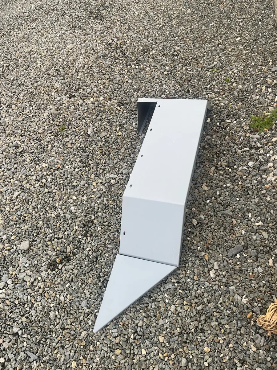 Tractor mudguards - Image 4