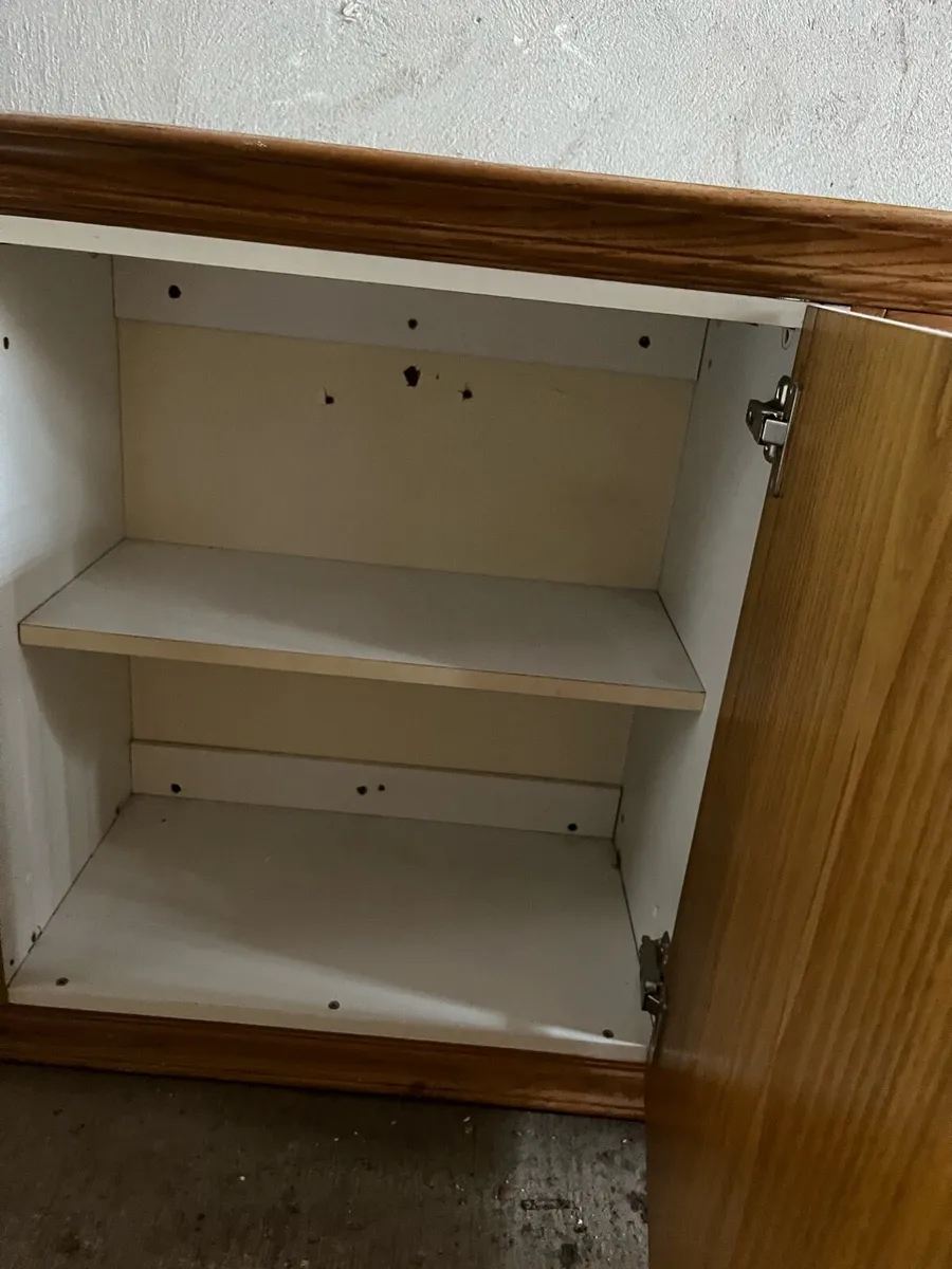 Short Kitchen wall cupboard - Image 2