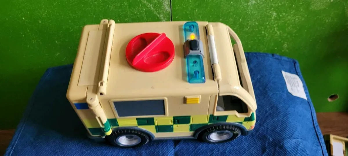 Ambulance - Image 2