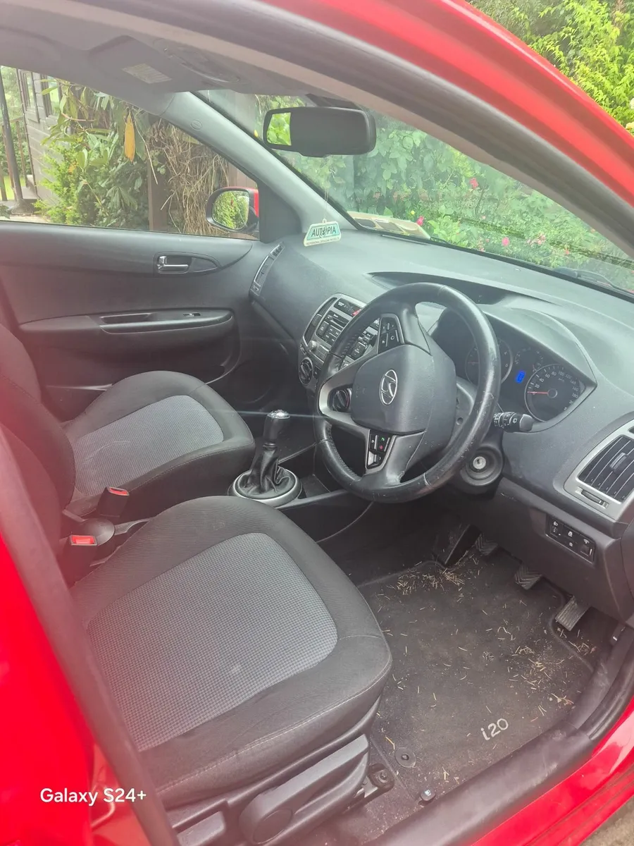 Hyundai i20 2014 - Image 2