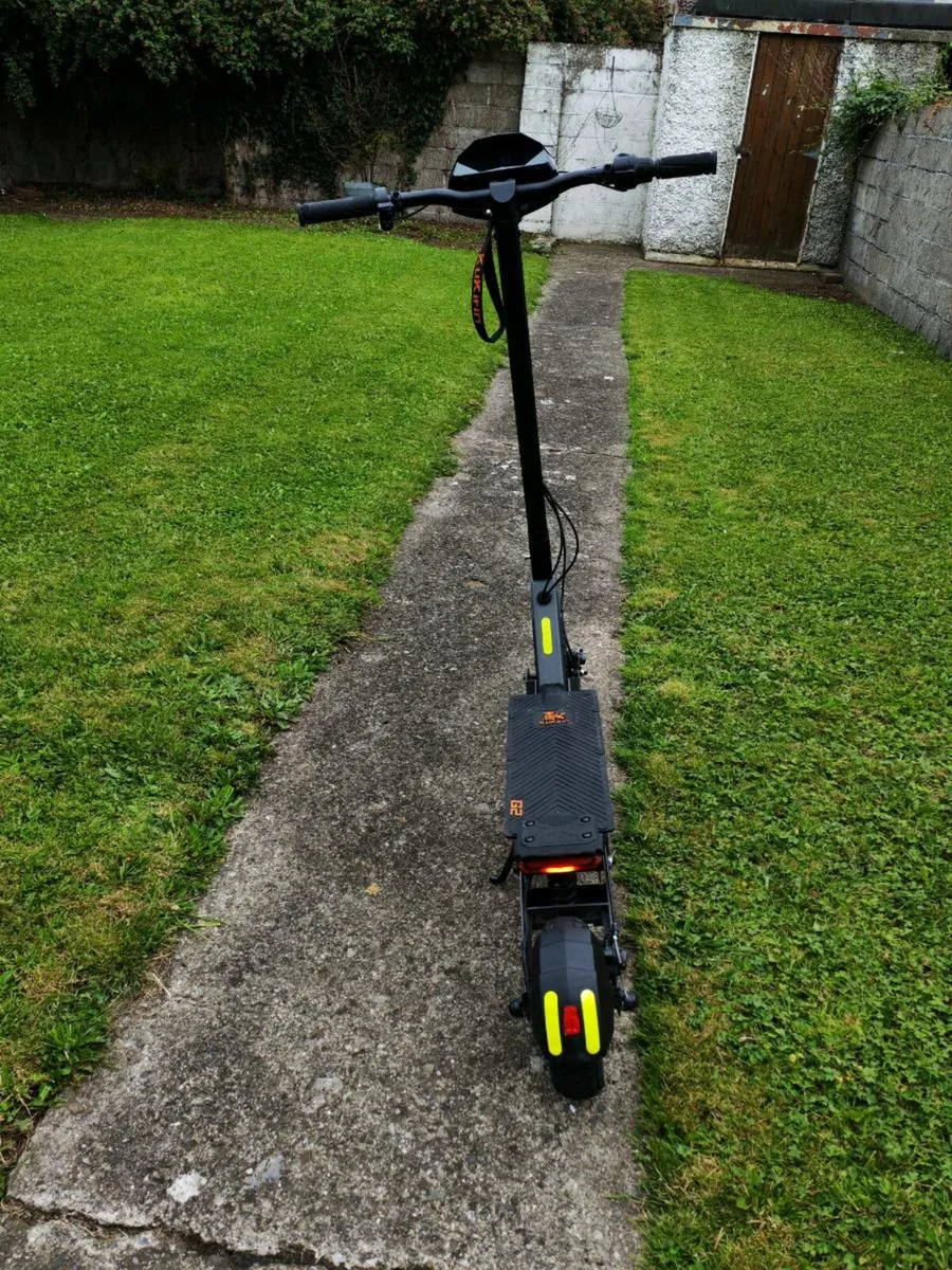 Electric scooter - Image 3