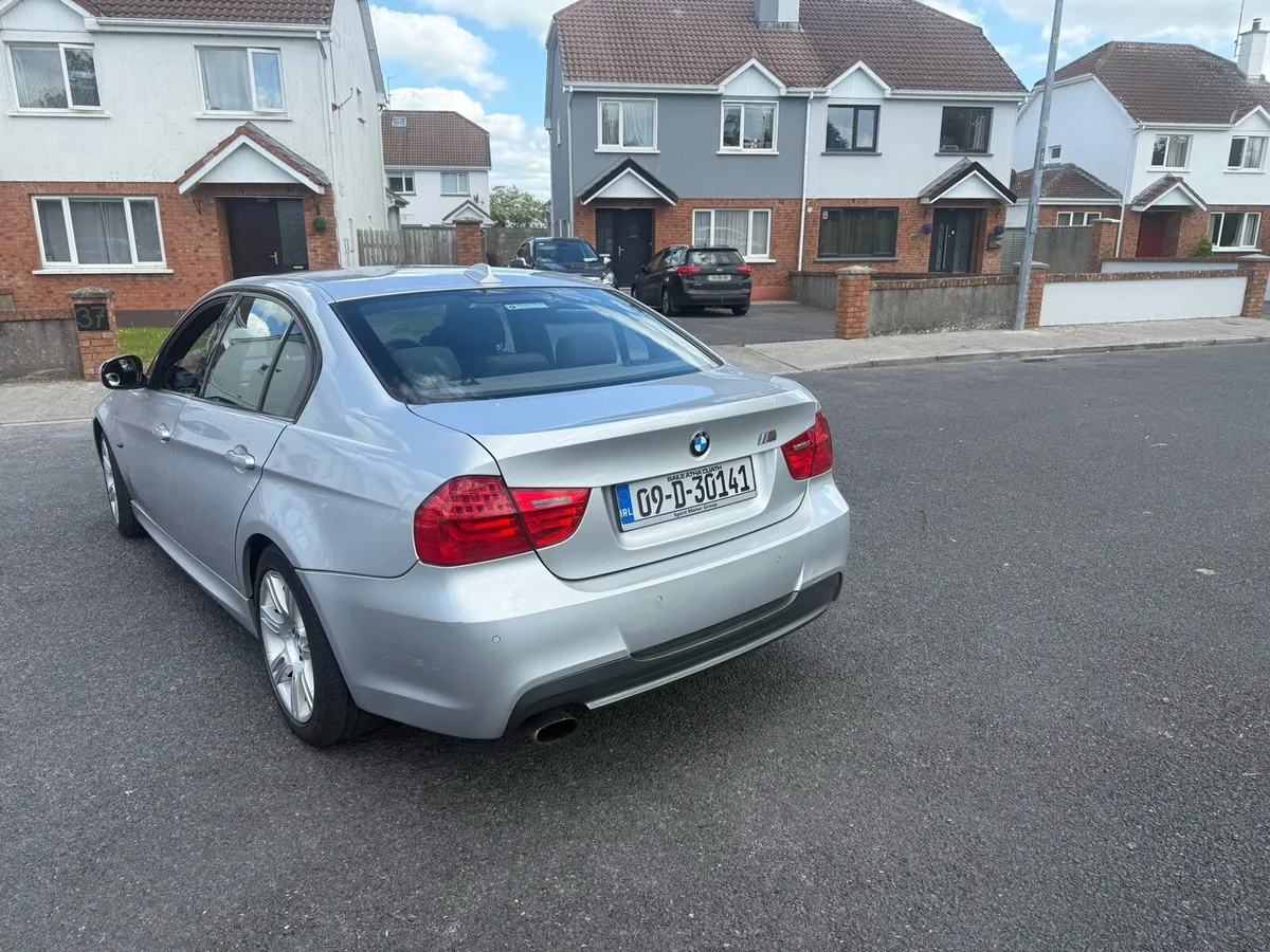 Car - Image 2