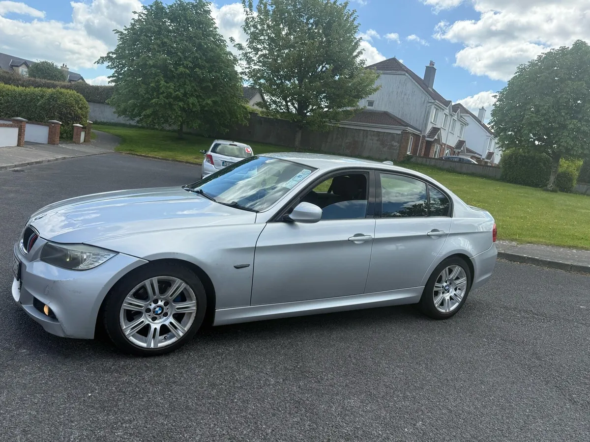 Car - Image 3