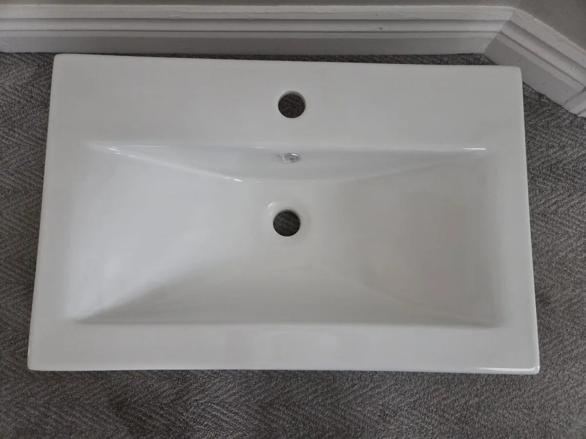 Vanity storage unit and basin - Image 2