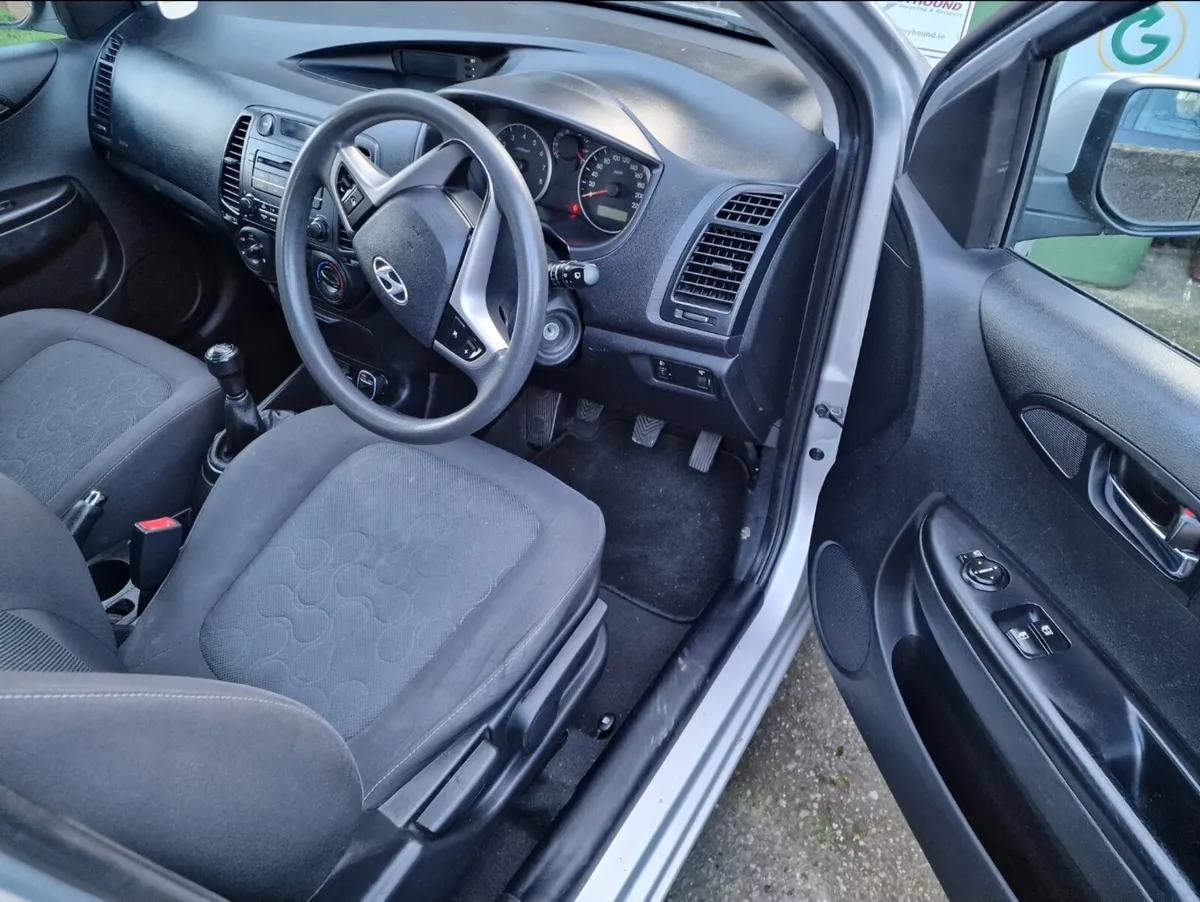 Hyundai i20 2009 1.2 petrol - Image 2