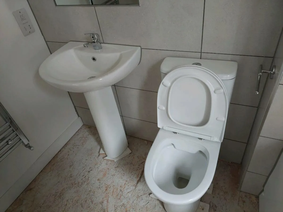 Brand New Bathroom Suite - Image 3