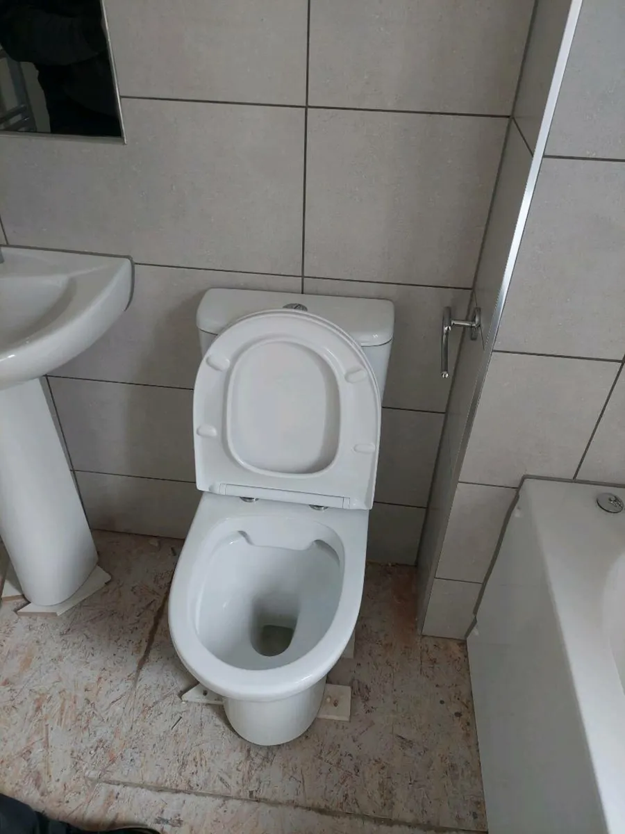 Brand New Bathroom Suite - Image 4