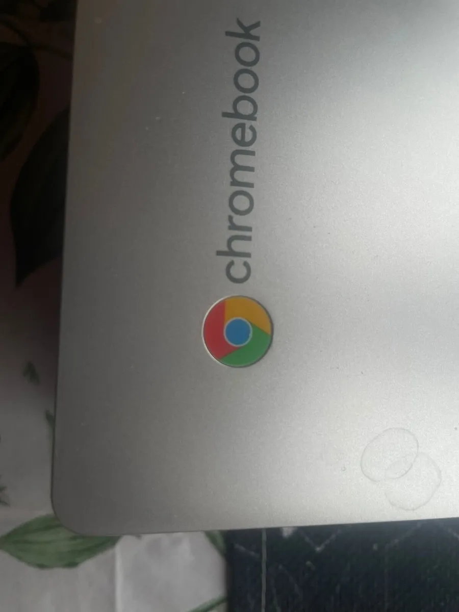 laptop - Image 1