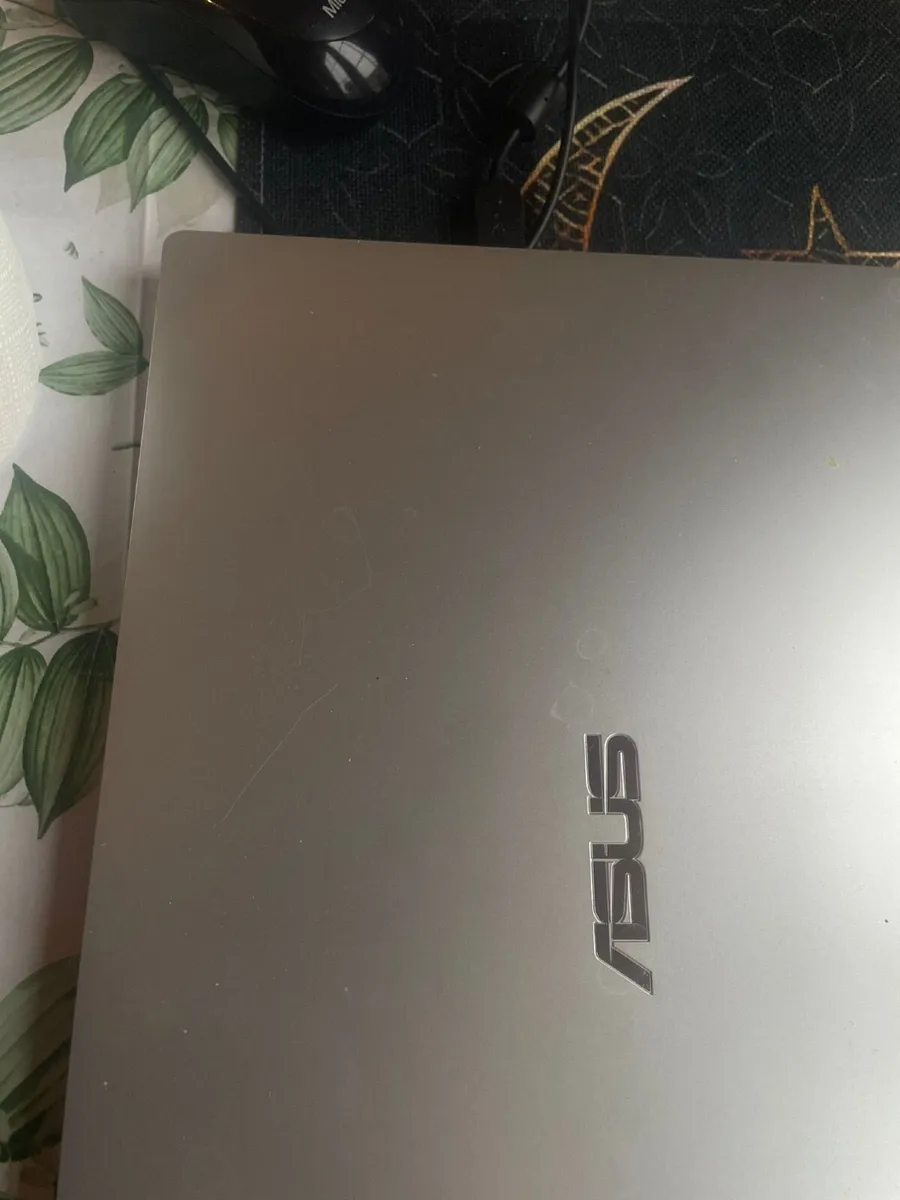 laptop - Image 4