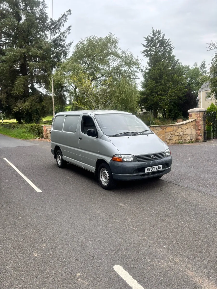 2003 Toyota Hiace - Image 1