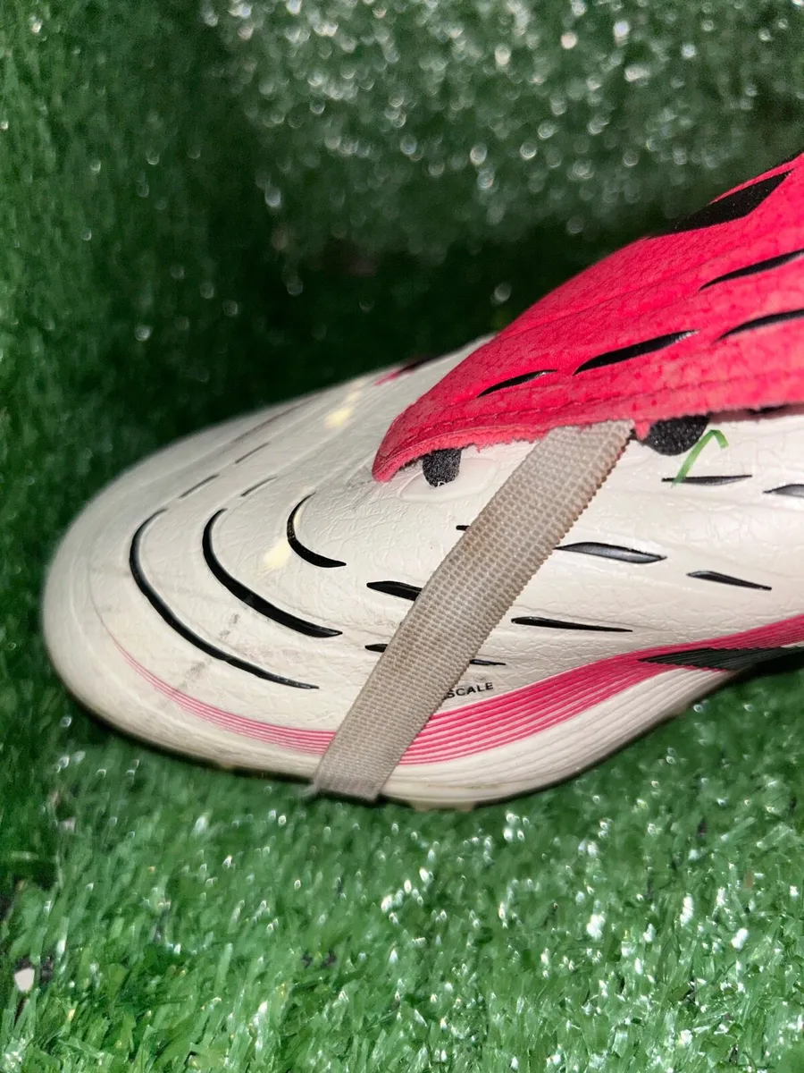 Adidas predator league football boots - Image 3