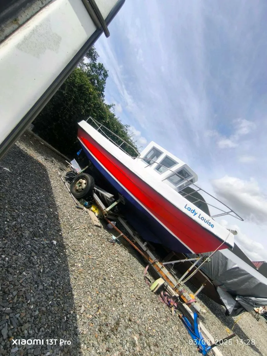 22ft fishing boat - Image 1