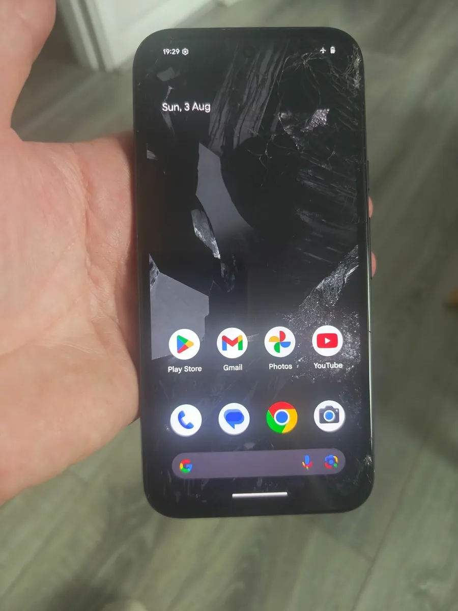 Google pixel8a 5G 128GB Ram 8+8GB - Image 2
