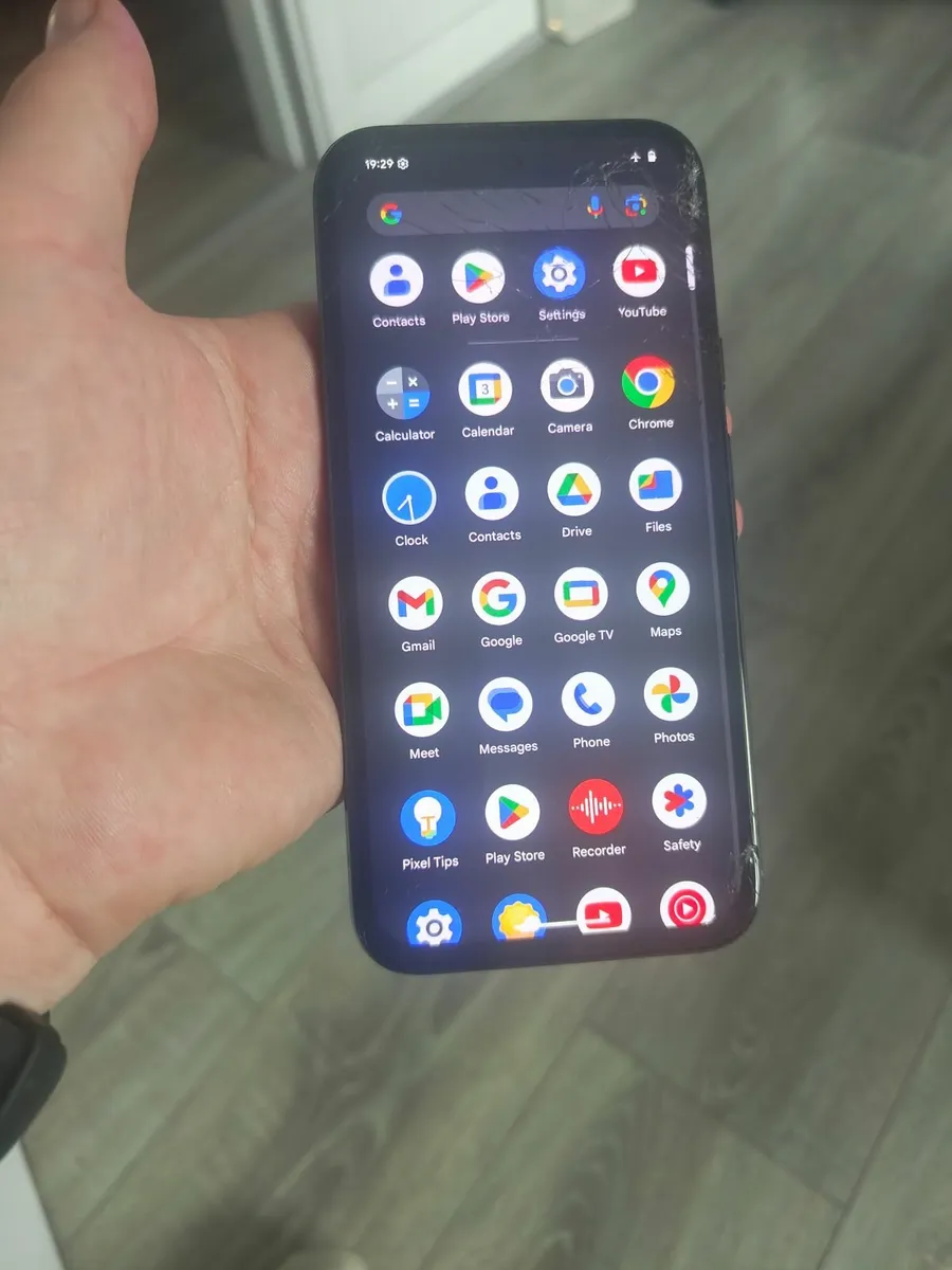Google pixel8a 5G 128GB Ram 8+8GB - Image 1